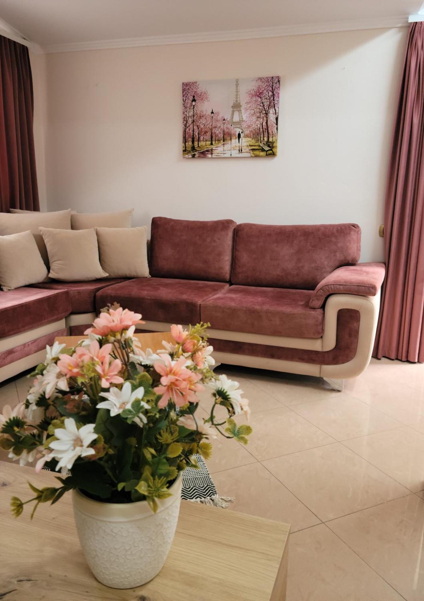 Gledis Apartment Tirana - Panoramic City Terrace Екстер'єр фото